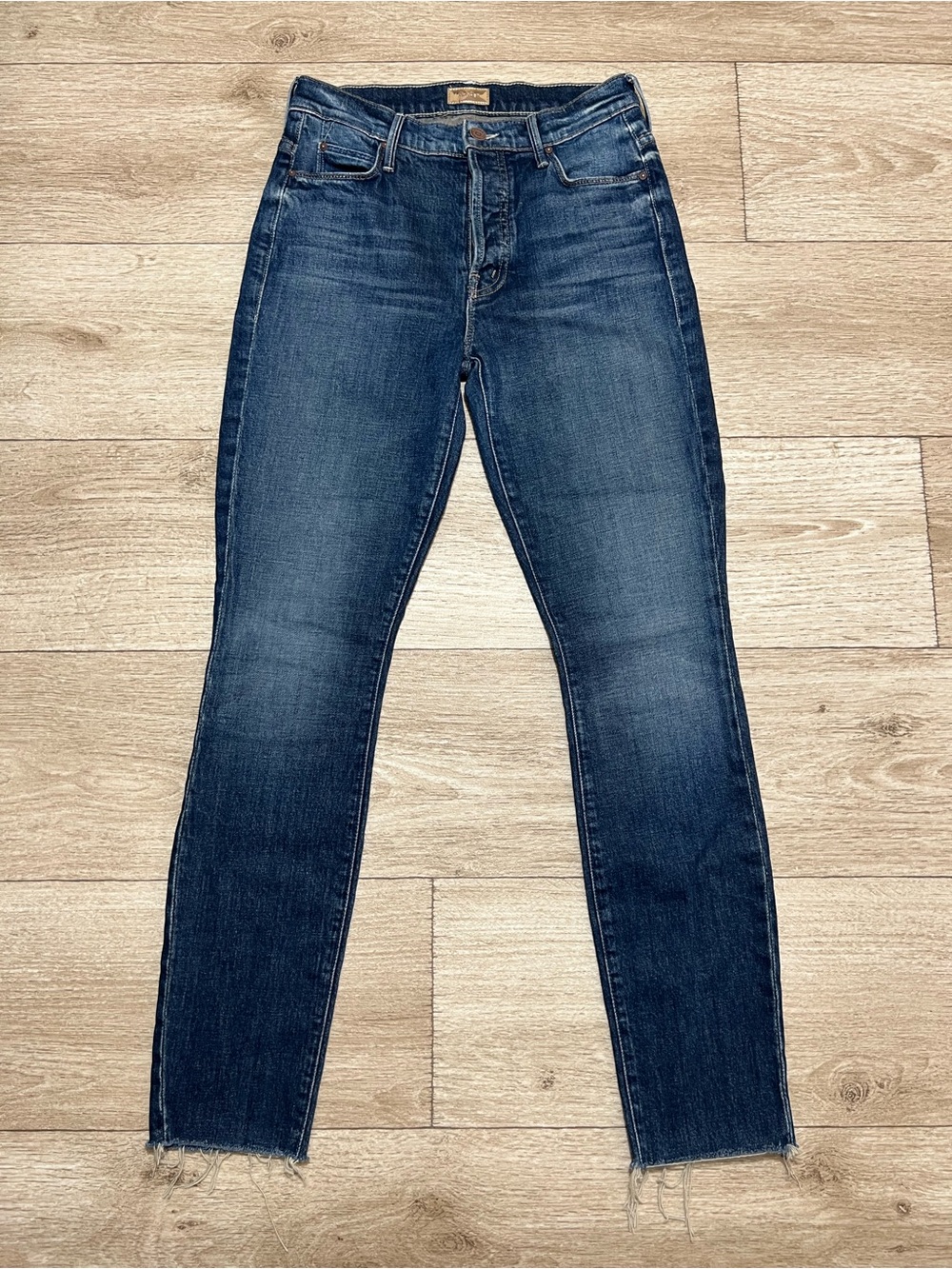 Mother Jeans The Stunner Fray ( Roasting Nuts ) Size 25 (26x29)